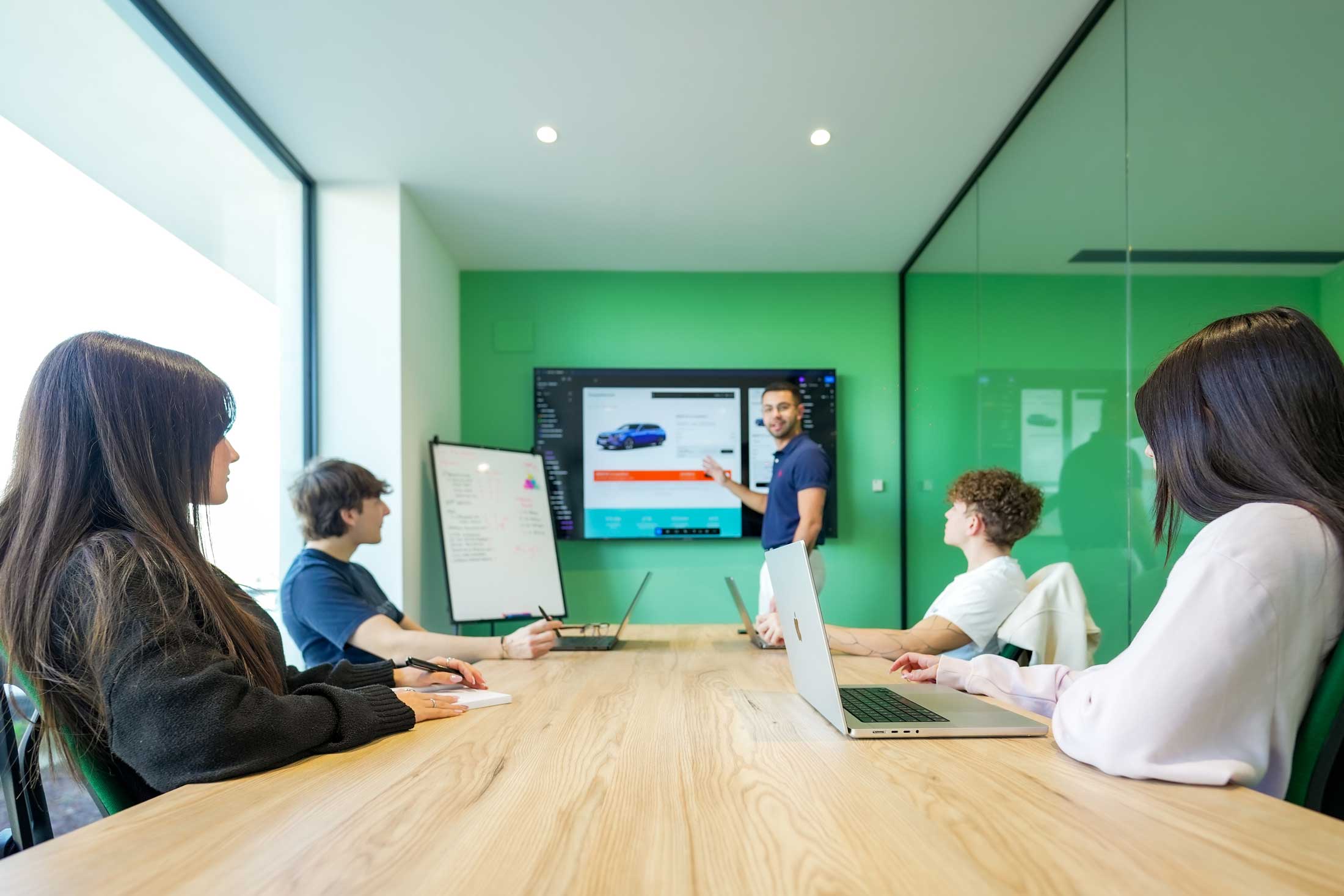 Oficina de Brescia One AM Oficina de Brescia One AM